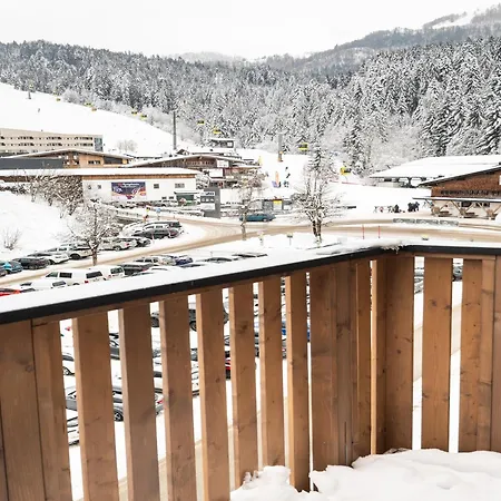 50 M From Obingleitn Lift Apartman *